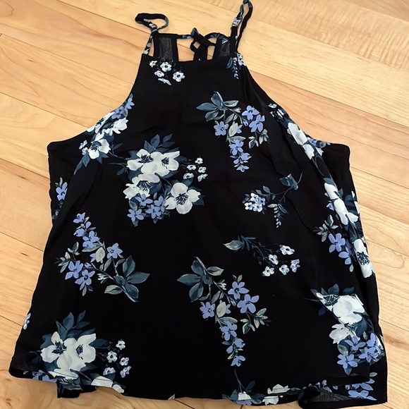 Hollister Flowy Black Floral High Neck Tank Top - Picture 2 of 5